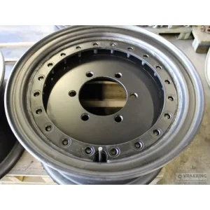 10.00x20 Steel Split Wheel — 6-Hole, ET90, Unimog